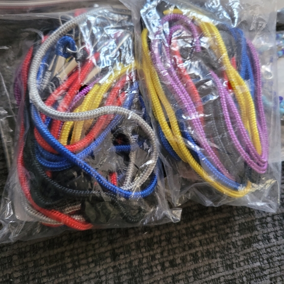 Masks Lot - Picture 3 of 5